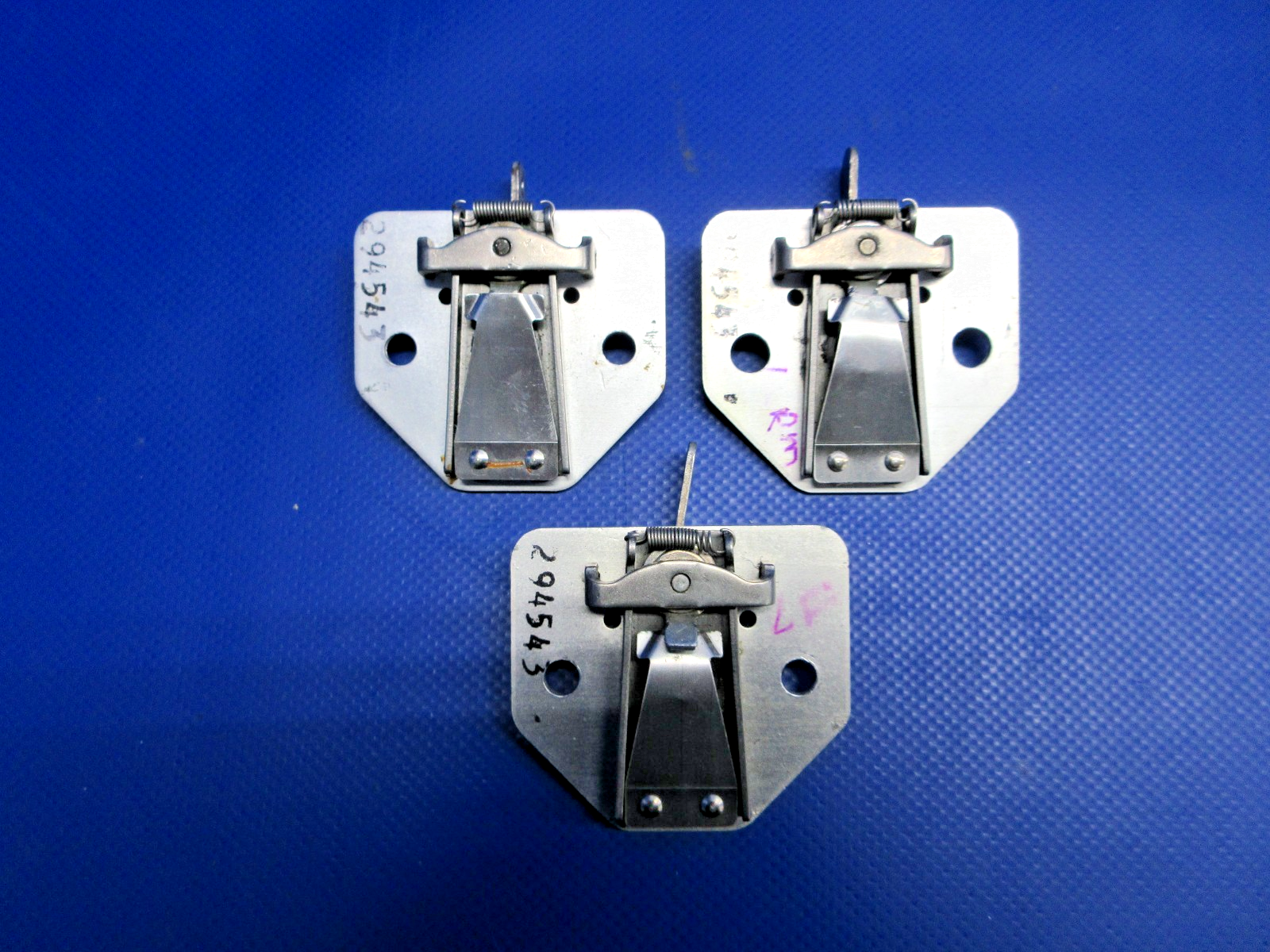 Cessna 310 / 310I Wedjit Cabin Seat Plate P/N 294543 LOT OF 3 (0326-818)3