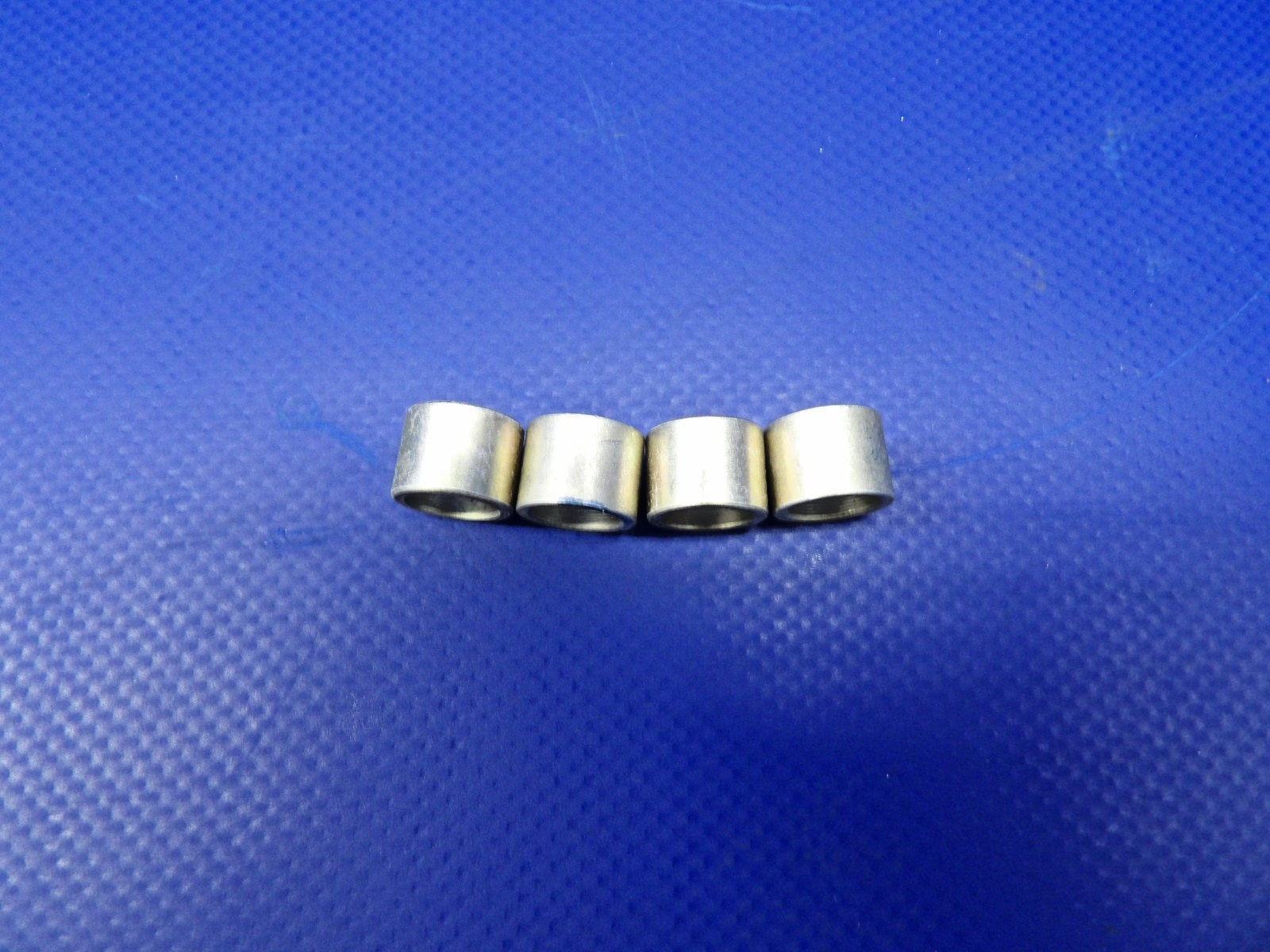 Beech Landing Gear Torque Knee Bushing w 8130 90-810019-1 LOT 4 NOS (0426-1289)9