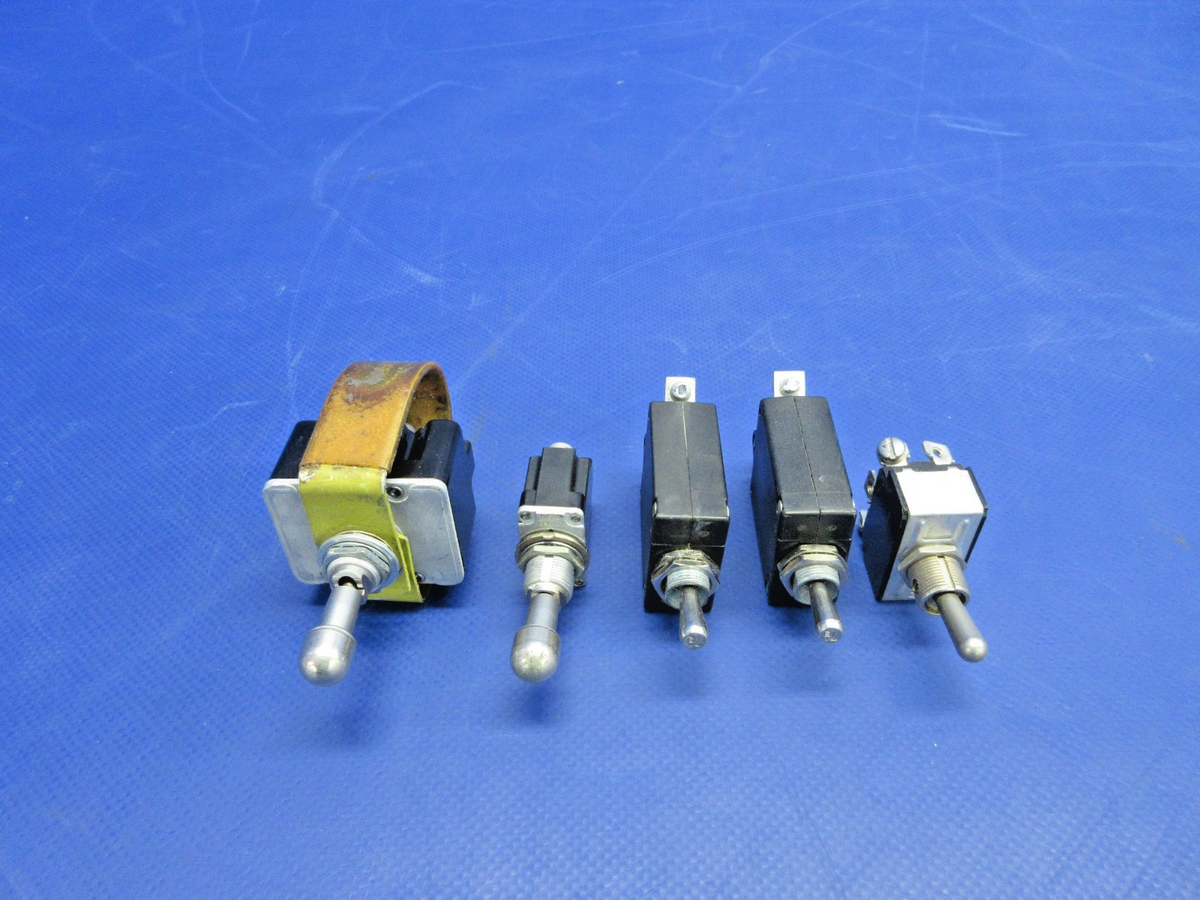 Piper PA24 Toggle Switch & Circuit Breaker LOT 4TL66-1L, MS24658-21  (0826-836)0