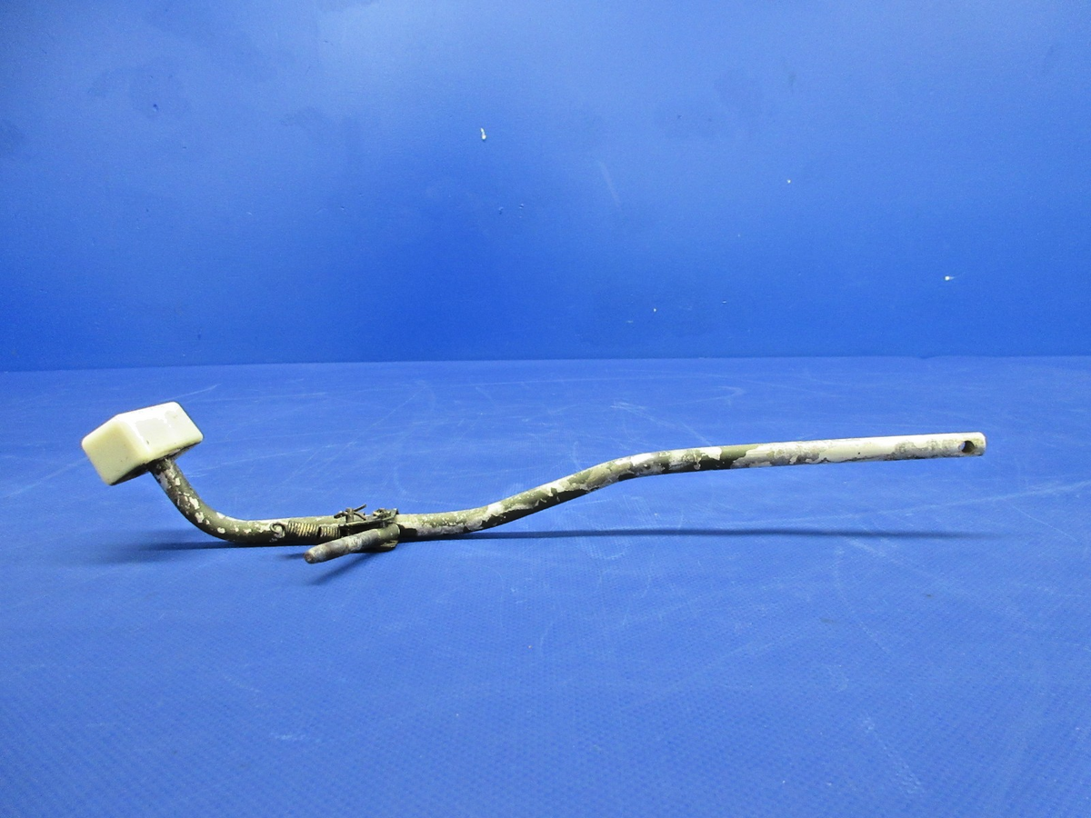Cessna 150 Seat Latch Handle P/N 0414229-5 (0926-712)2