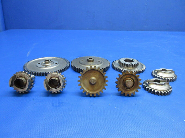 Aircraft Gears MAN CAVE / DECORATION LOT OF 9 (0724-1915)