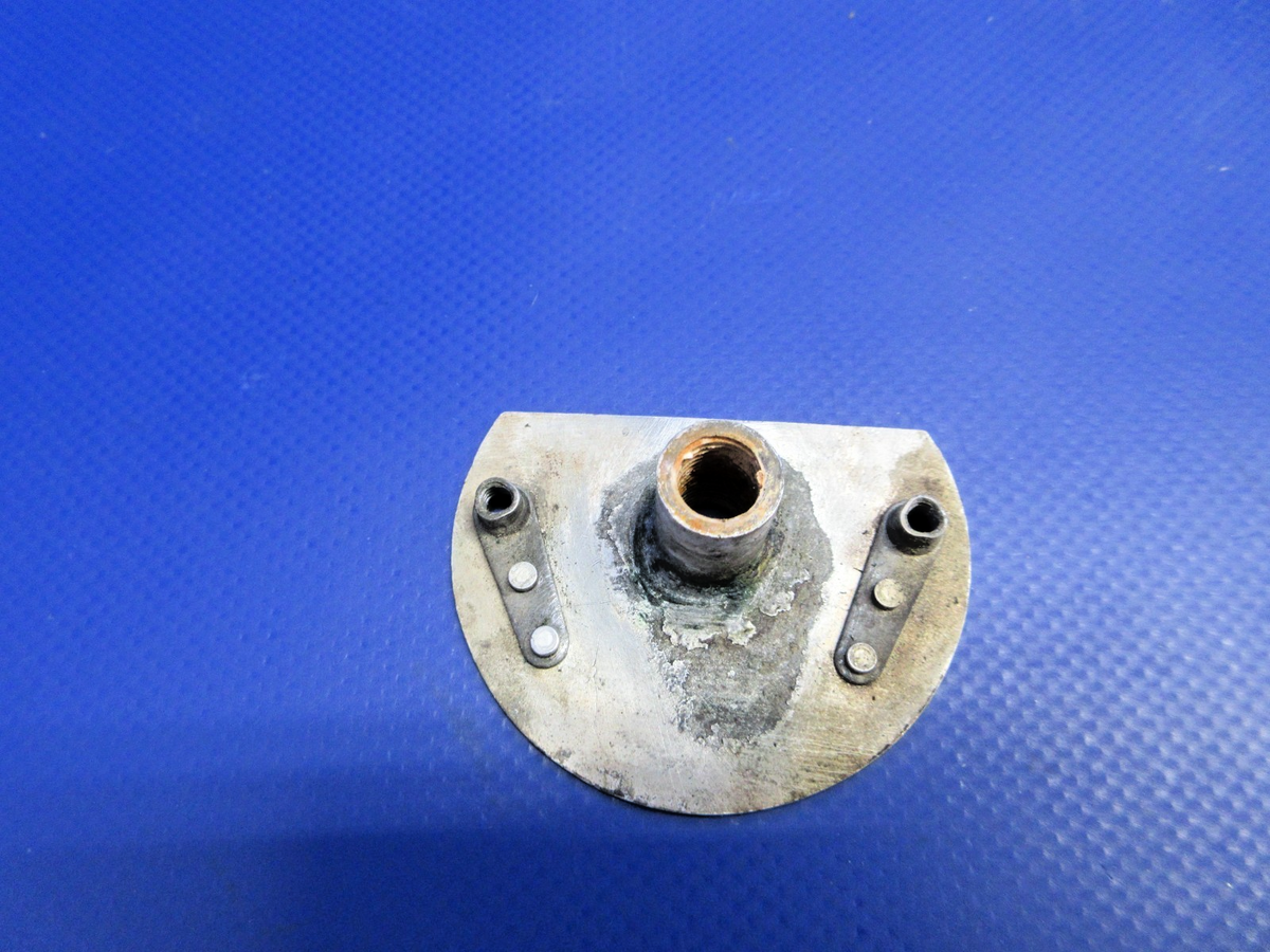 Cessna 310 / 310N Fuel Tank Drain Adapter P/N 0322526-6 (0926-870)1