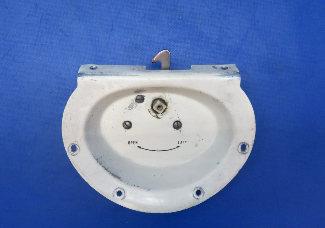 Piper PA-28 Cabin Door Latch P/N 63034-00 (0523-855)0