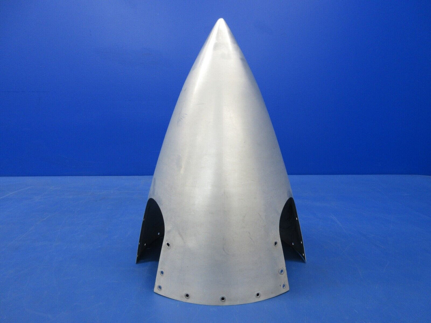 Cessna 310R McCauley Propeller Spinner Dome 3-Blade Prop P/N D3534 (1024-1357)