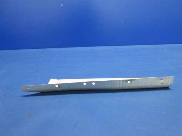 Piper PA-28-181 Archer Cabin Heat Floor Duct Assy RH Side  76219-01 (0624-953)