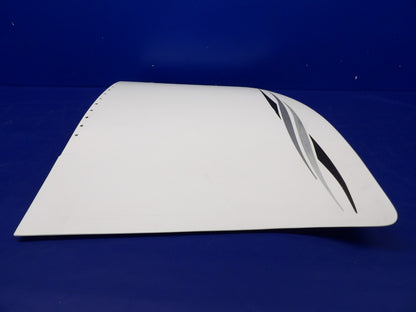 Minor Damage / Cirrus SR22 Right Hand Wing Tip P/N 13380-004 (0926-1242)6