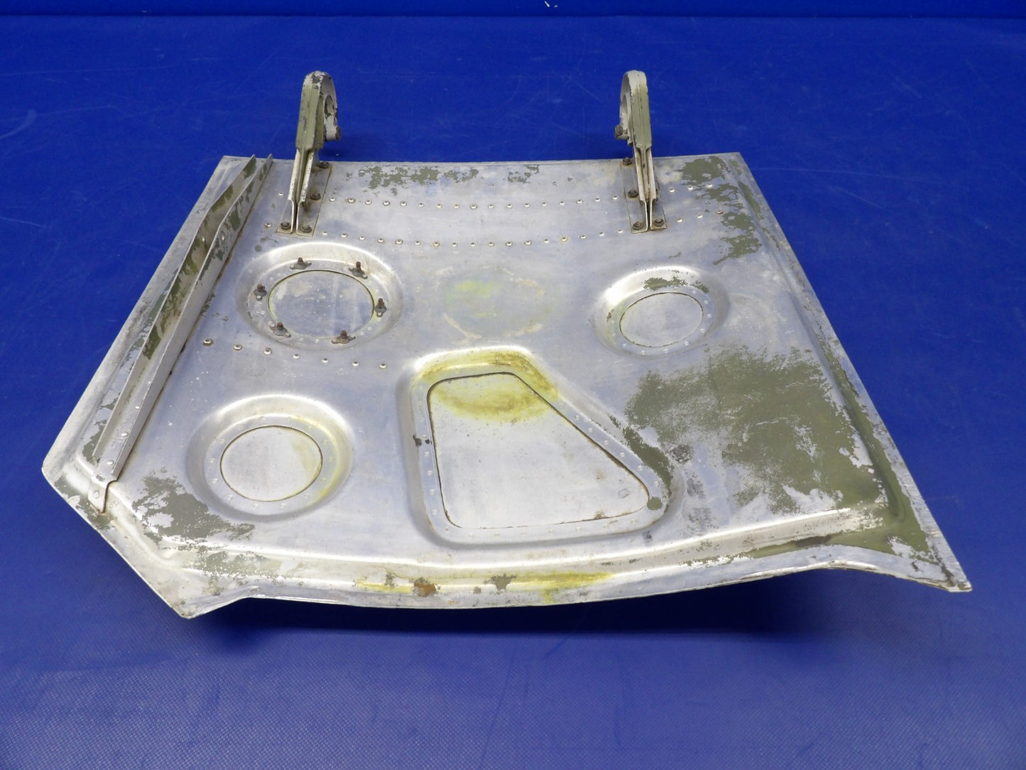 Cessna 421 LH INBD Wheel Well Door P/N 5027000-5 (0626-2064)6