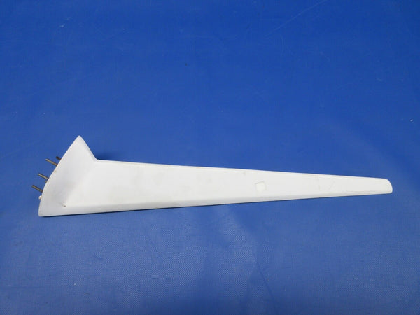 Beech 95 / D95A Travel Air Narco VHF Broad Band Antenna P/N VP-10 (0524-1156)