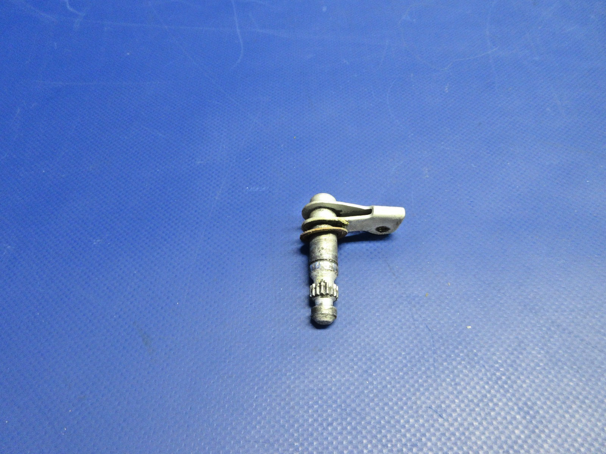 Cessna 172 / 172M LH Cabin Door Handle Shaft P/N 1511212-6 (0926-867)0