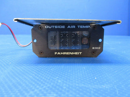 Davtron Outside Air Temperature Indicator w/ Probe P/N M301F UTT (0924-1404)