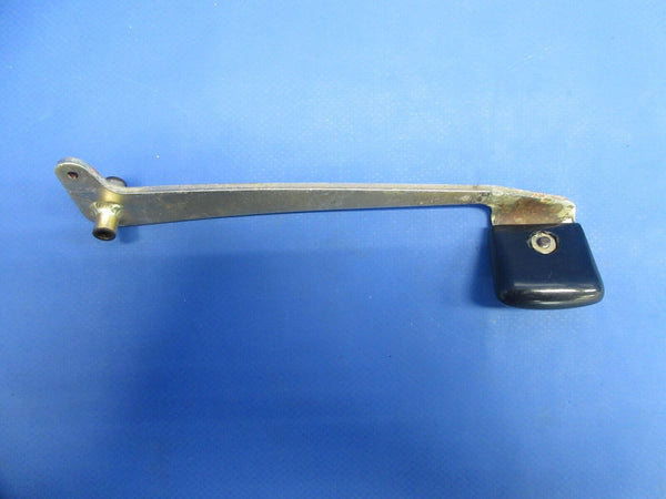 Piper PA-28-161 Warrior Cabin Door Interior Handle with Knob 79515-13 (0824-971)