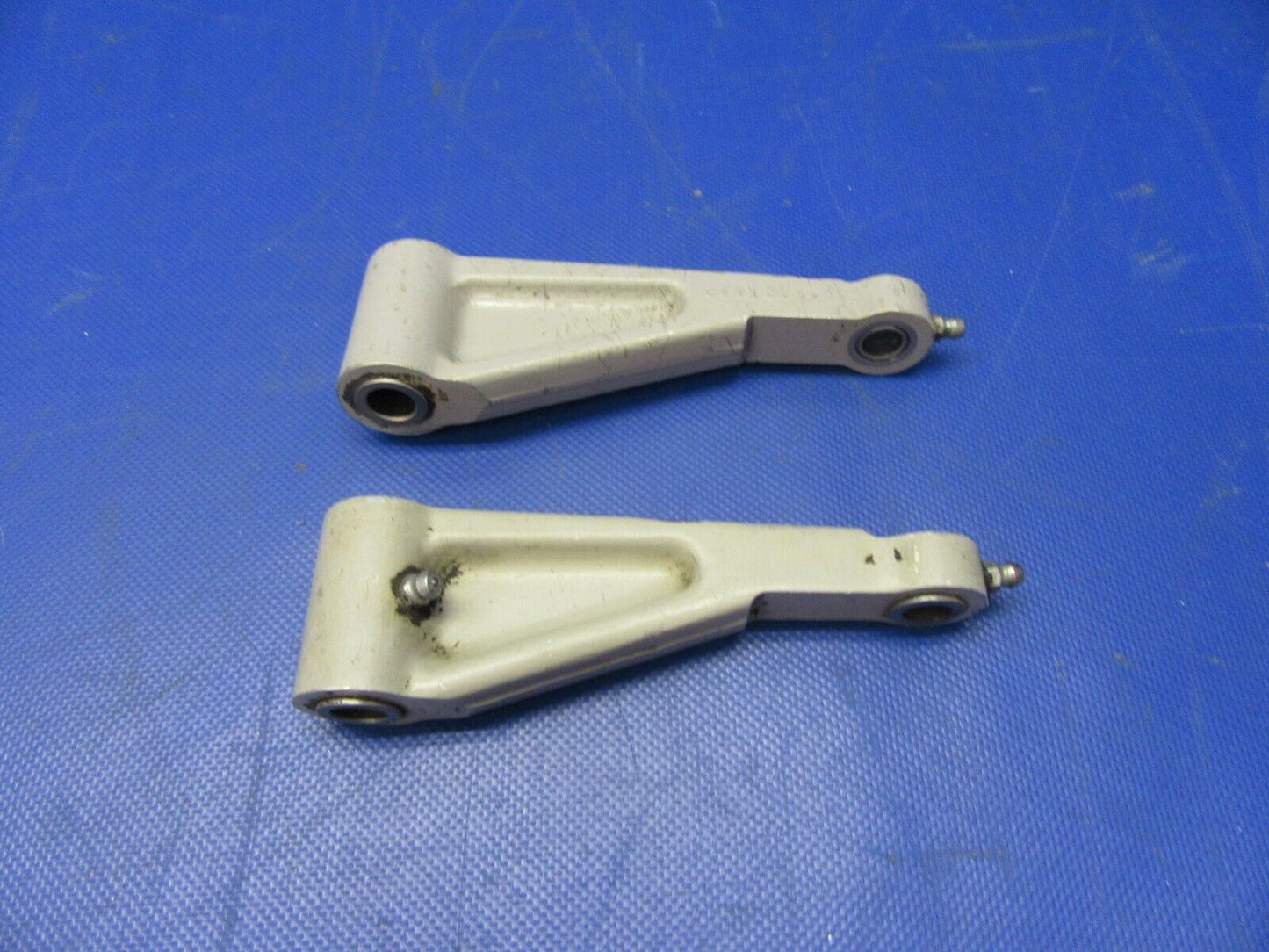 Cessna 310 Torque Link Nose Gear P/N 0841005-3 (1021-350)