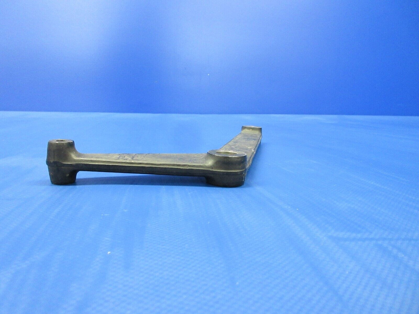 Cessna 210 / 210N Seat Pivot Bracket P/N 0514060-5 (0424-613)
