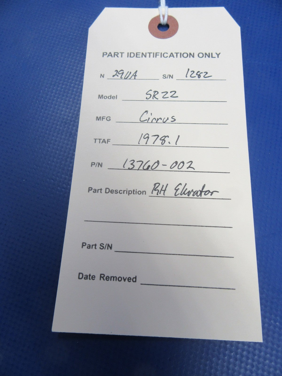 Cirrus SR22 RH Elevator P/N 13760-002 (0826-06)8