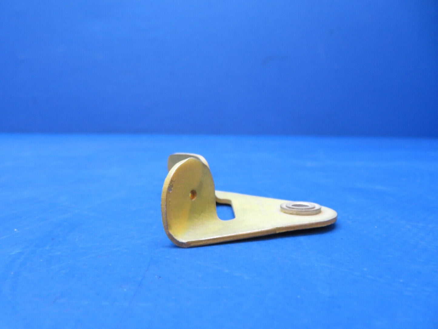Beech / Bracket Support Assy P/N 50-81129-17 NOS (1023-184)