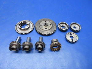 Aircraft Gears MAN CAVE / DECORATION  LOT OF 9 (0724-1908)