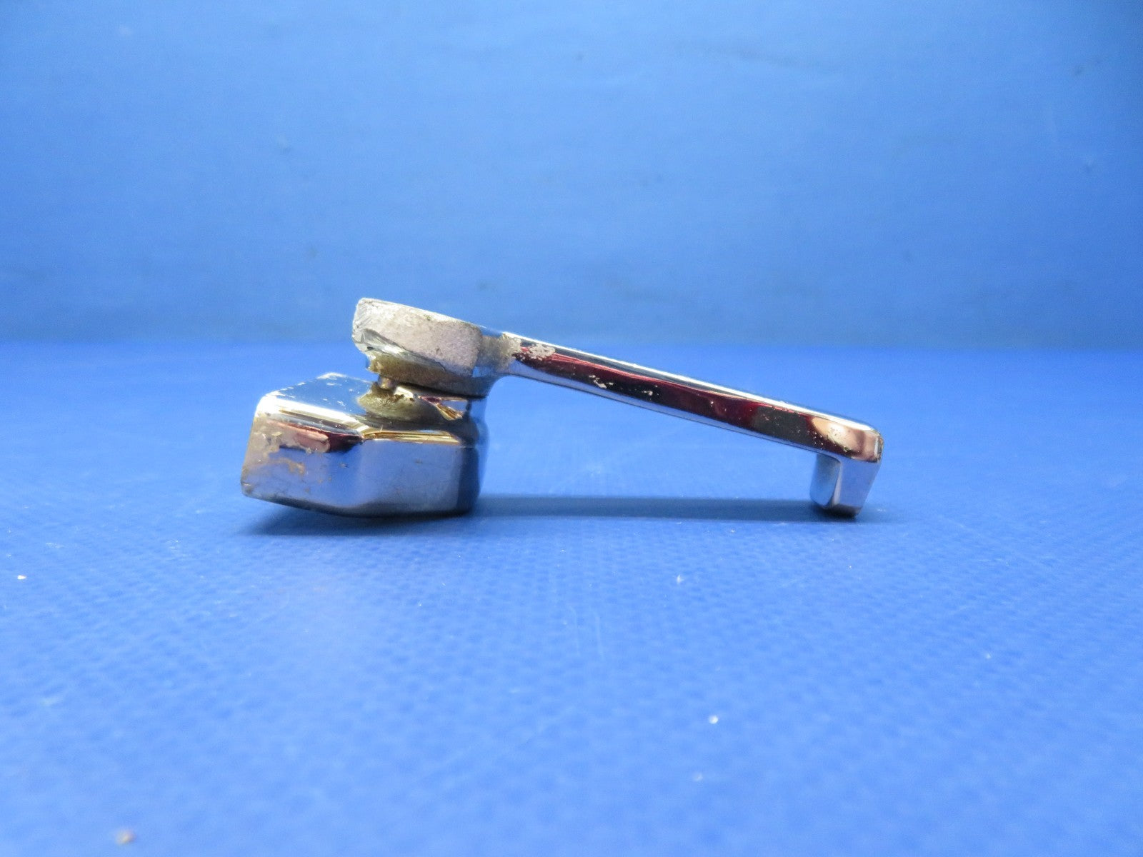 Cessna 337 / 337D Window Latch Bracket, Handle & Plate 1411202-201 (0326-138)6