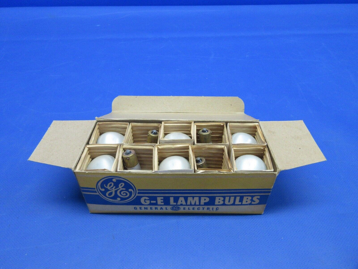 General Electric Lamp Bulbs 13V P/N 1383 LOT OF 10 NOS (0424-1173)