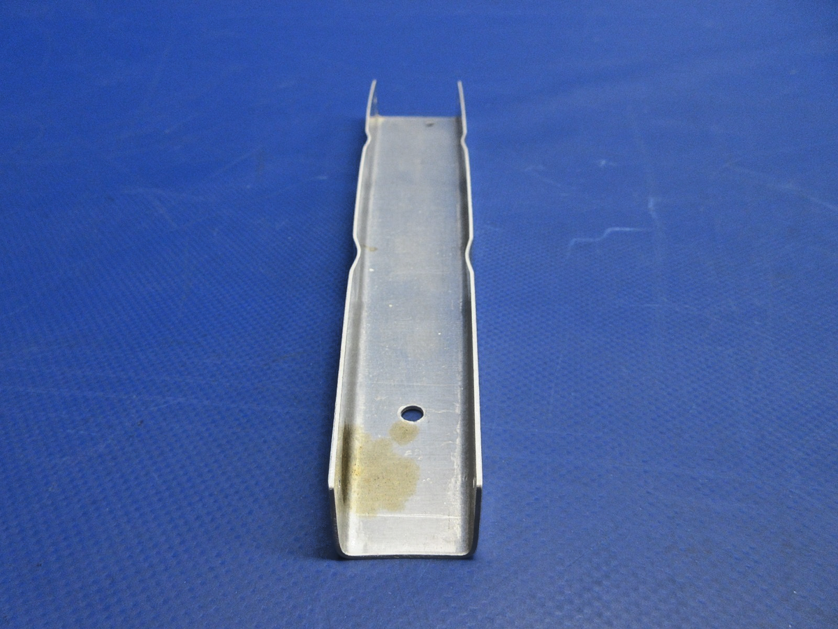 Cessna 150 Elevator End Rib P/N 0431001-31 NOS (0526-938)10