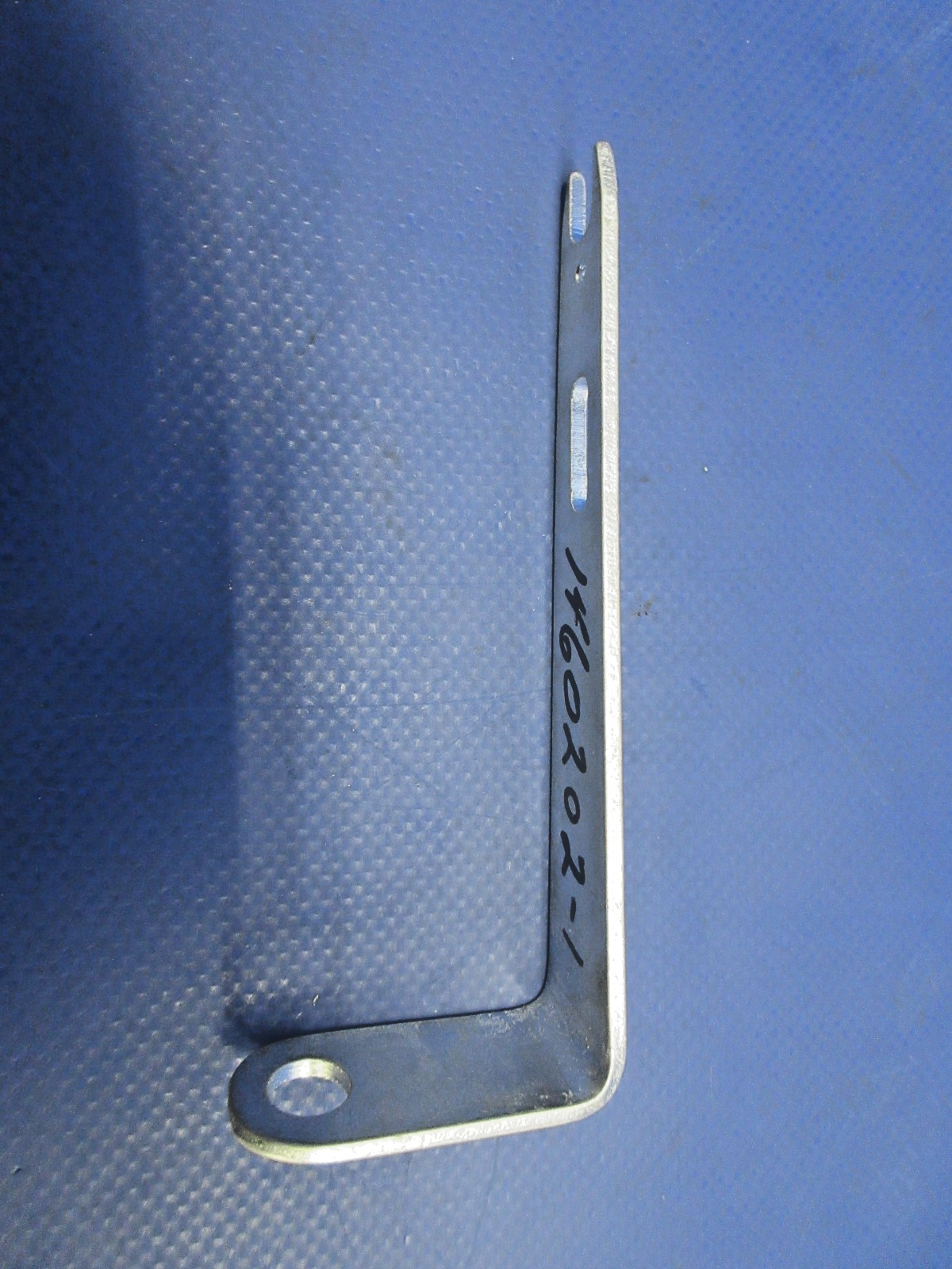 Cessna Propeller Governor Control Bracket P/N 1460202-1 NOS (0626-752)8