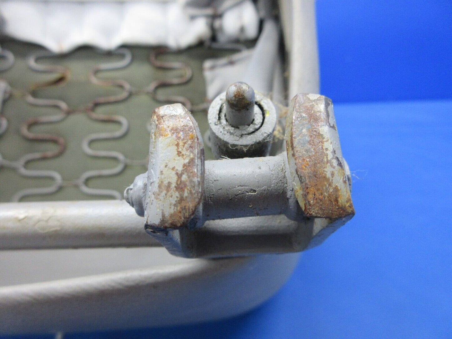Piper PA-23-250 Aztec Rear Seat Assy LH P/N 16499-02 (0624-1351)