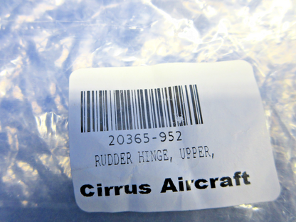 Cirrus SR20 / SR22 Rudder Hinge P/N 20365-952 NOS (0426-707)2