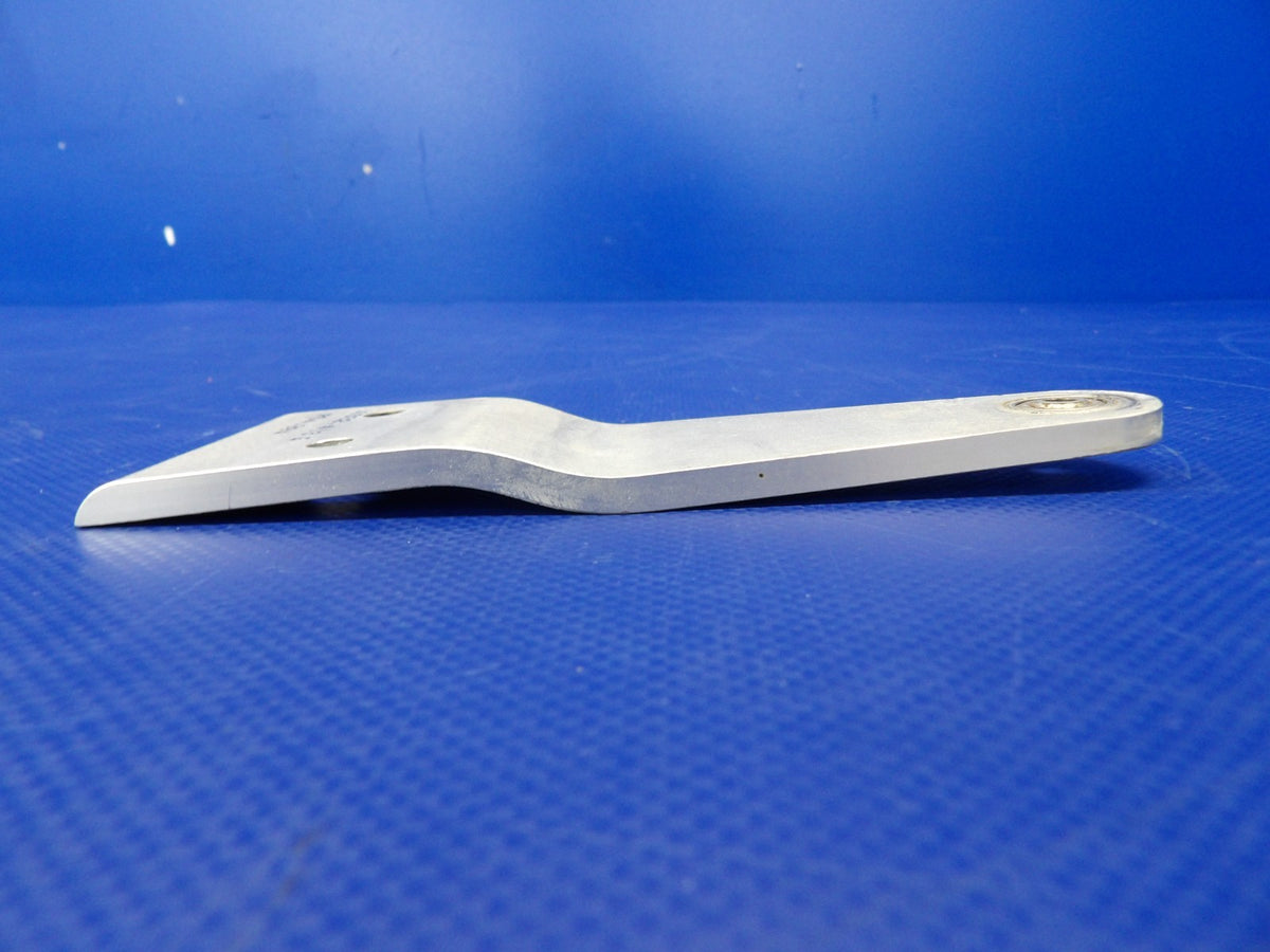 Cirrus SR22 INBD Aileron Hinge P/N 10332-413 (0926-1224)4