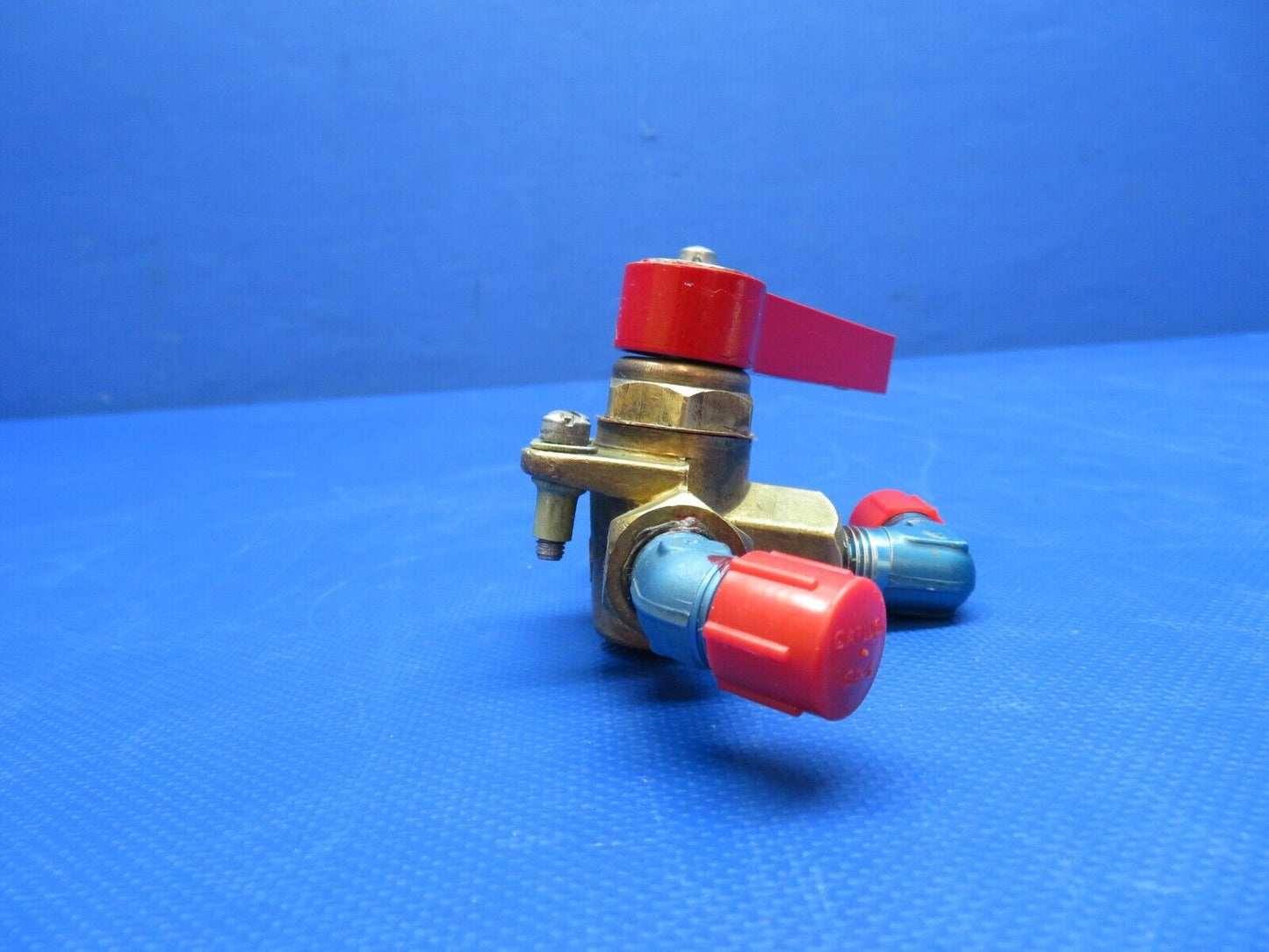 Piper PA-28-140 Cherokee Fuel Valve w/ Plate P/N 491-974 OVERHAULED (0324-1764)