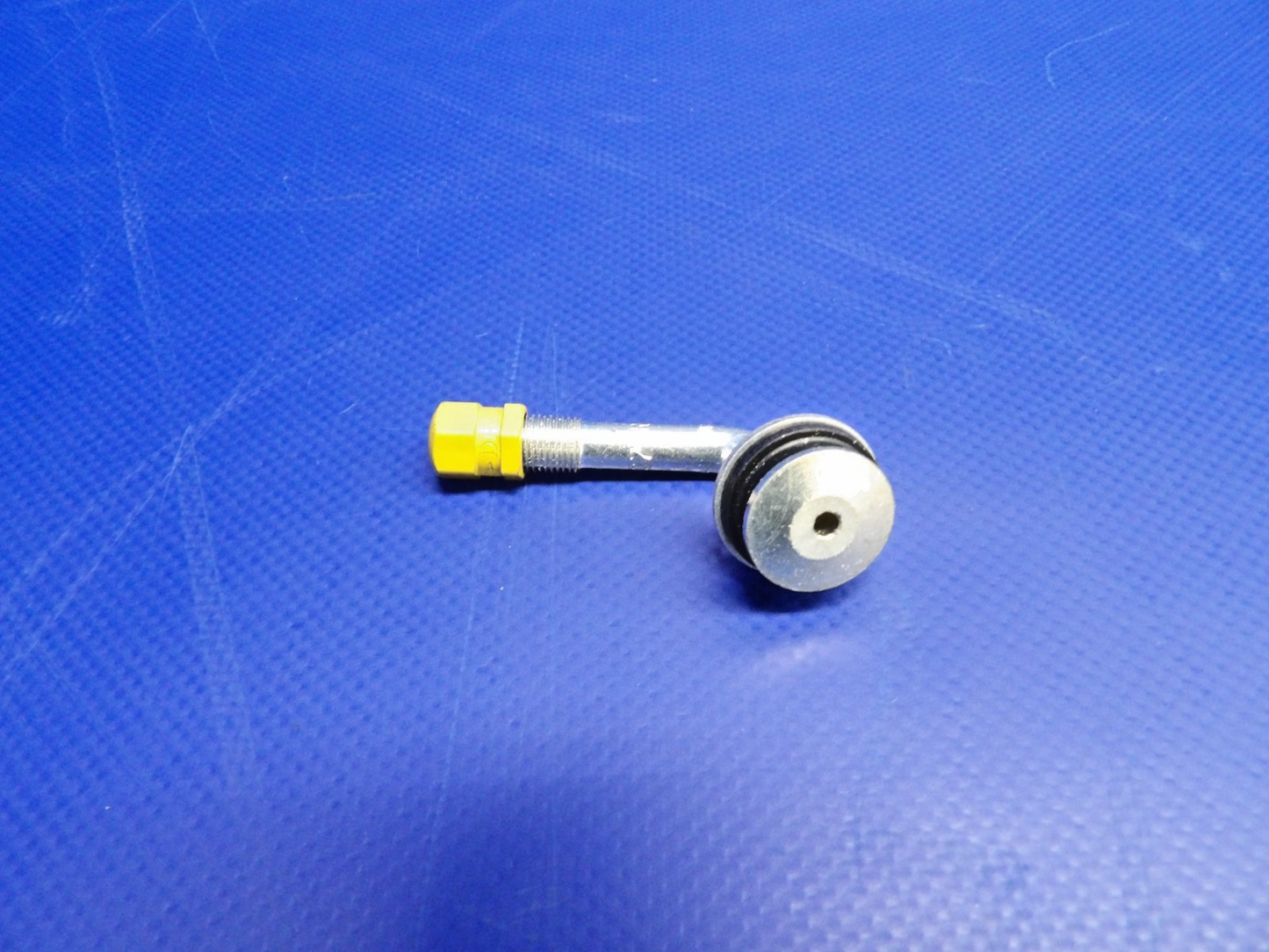 Beech King Air Nose Wheel Valve Stem P/N 50-300010-111 NOS (0426-1267)4