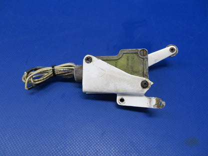 Cessna 310N Main Gear Safety Switch P/N 1VA20 TESTED (0726-454)5