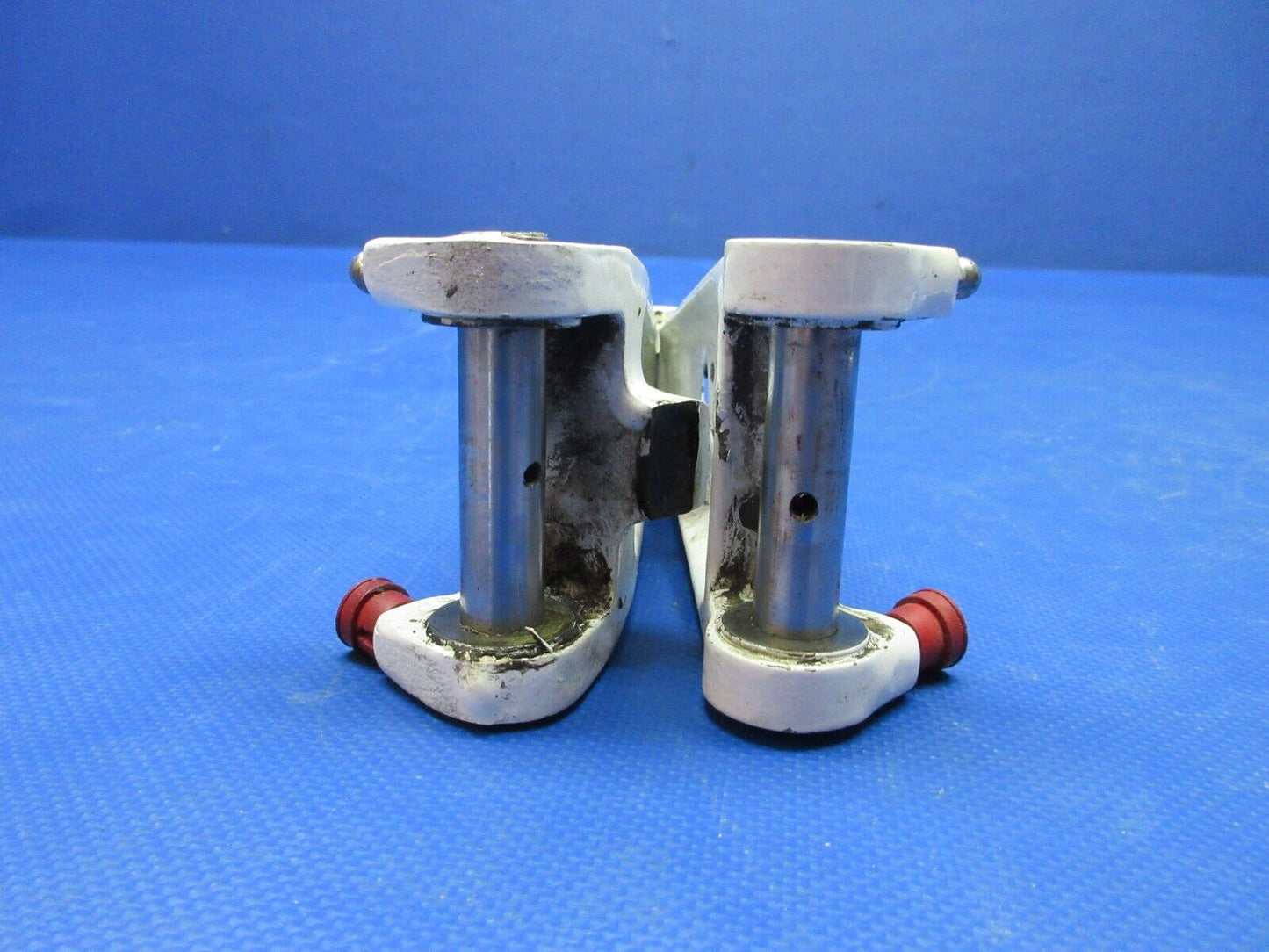 Beech 95 / D95A Main Gear Torque Knees Upper & LWR P/N 45-815011-8 (0724-1208)