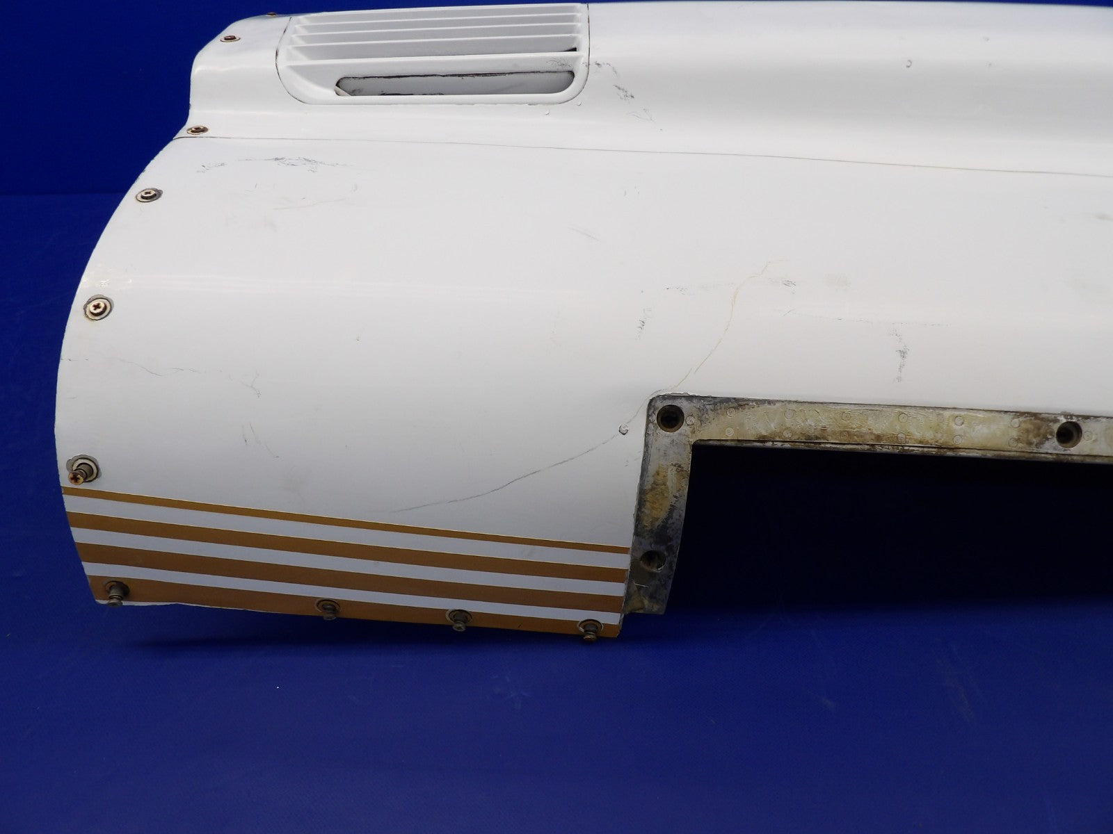 Cessna 421 Upper Right Hand Engine Cowl P/N 5121002-202 (0726-1244)3