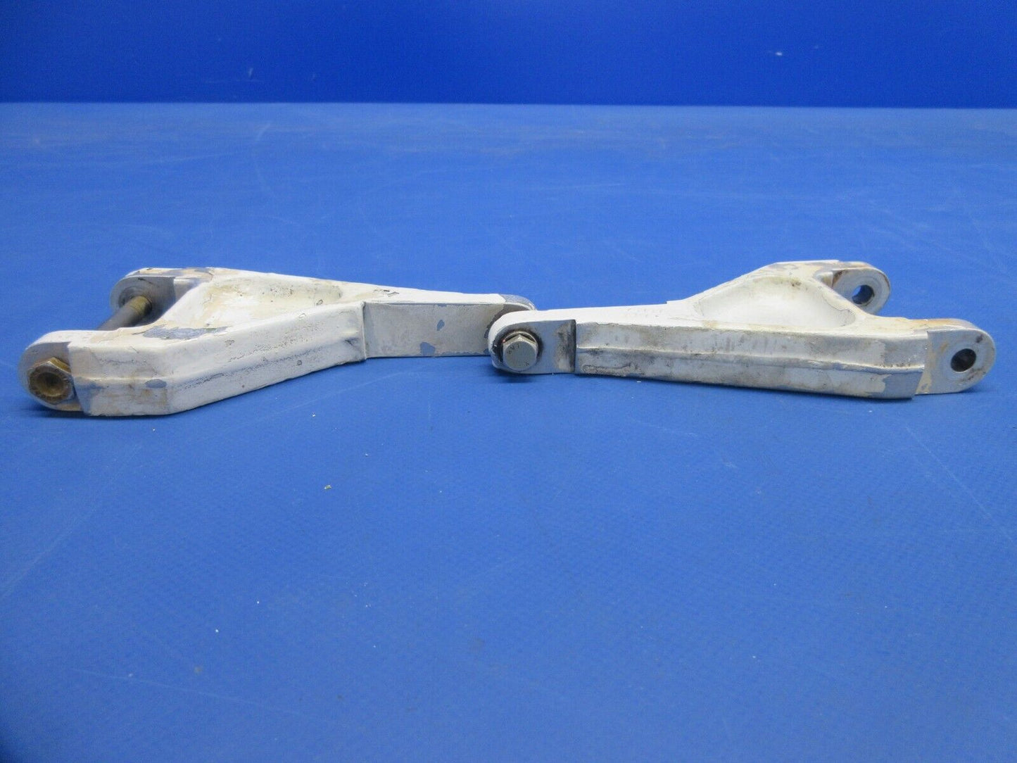 Piper PA-32RT-300T Lance II RH Main Landing Gear Torque Link 67012-00 (0924-863)