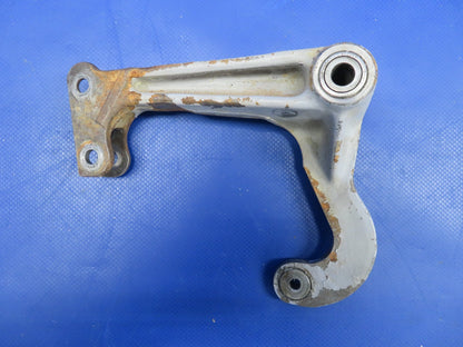 Cessna 421 RH Main Gear Idler Bellcrank P/N 0841106-6 (0726-431)1