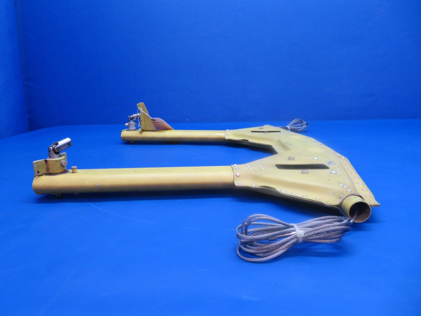 Lake LA-4-200 Control Column Assy P/N 2-7102-147, 2-7137-15 (1222-760)