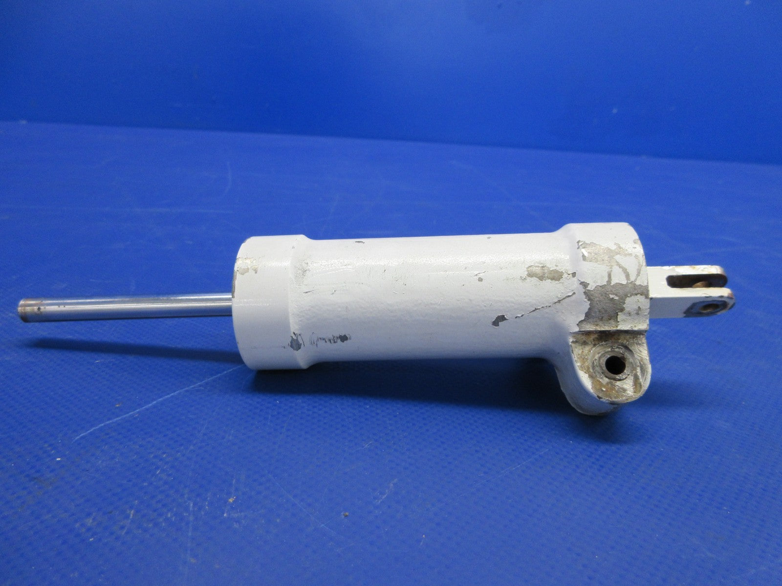 Cessna 310 / 310I Shimmy Dampener P/N 0842400-1 (0326-887)7