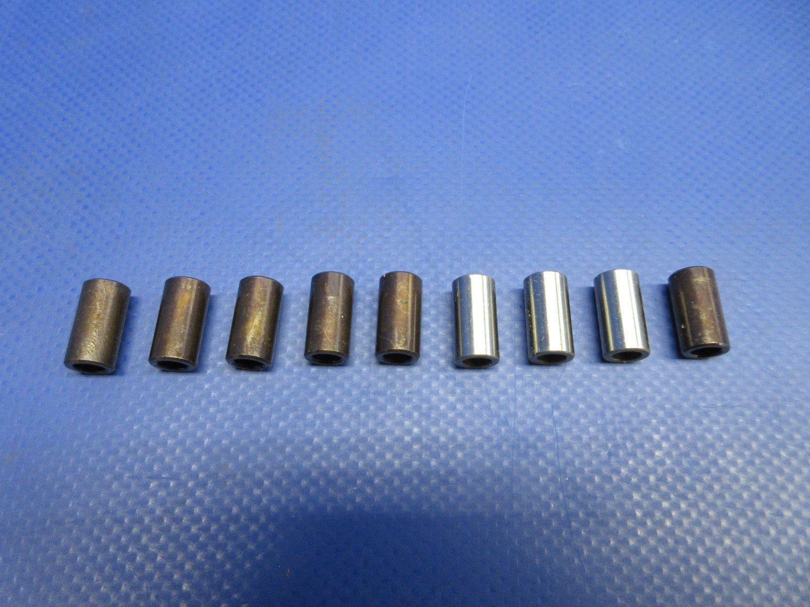 Cessna Flap Roller Bushing w/8130 P/N 0523919 LOT OF 9 NOS (0426-713)4