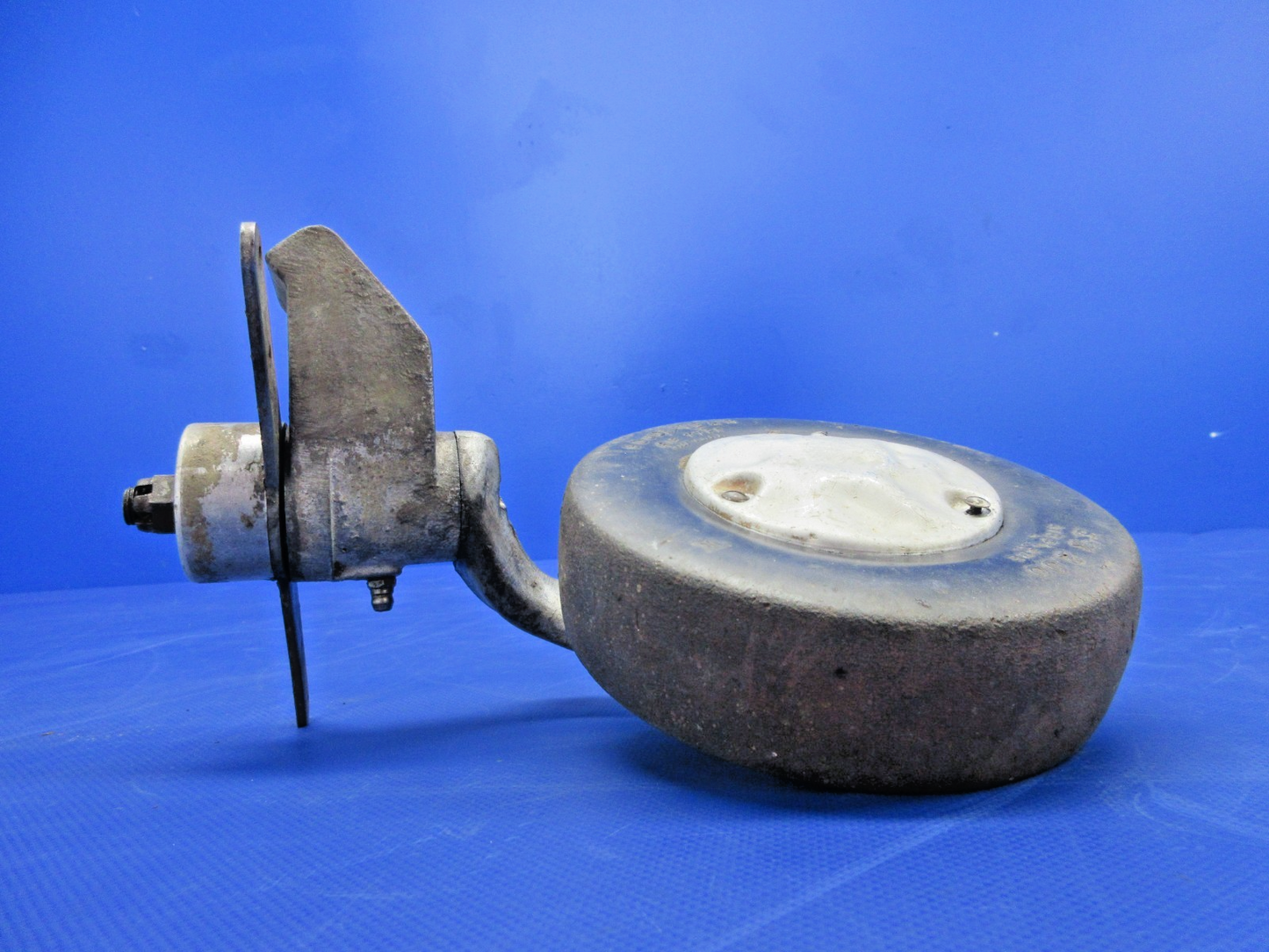 Scott Tailwheel w/ 6 x 2.00 Solid Tire 1-1/2" Wide Leaf Spring (0626-777)4