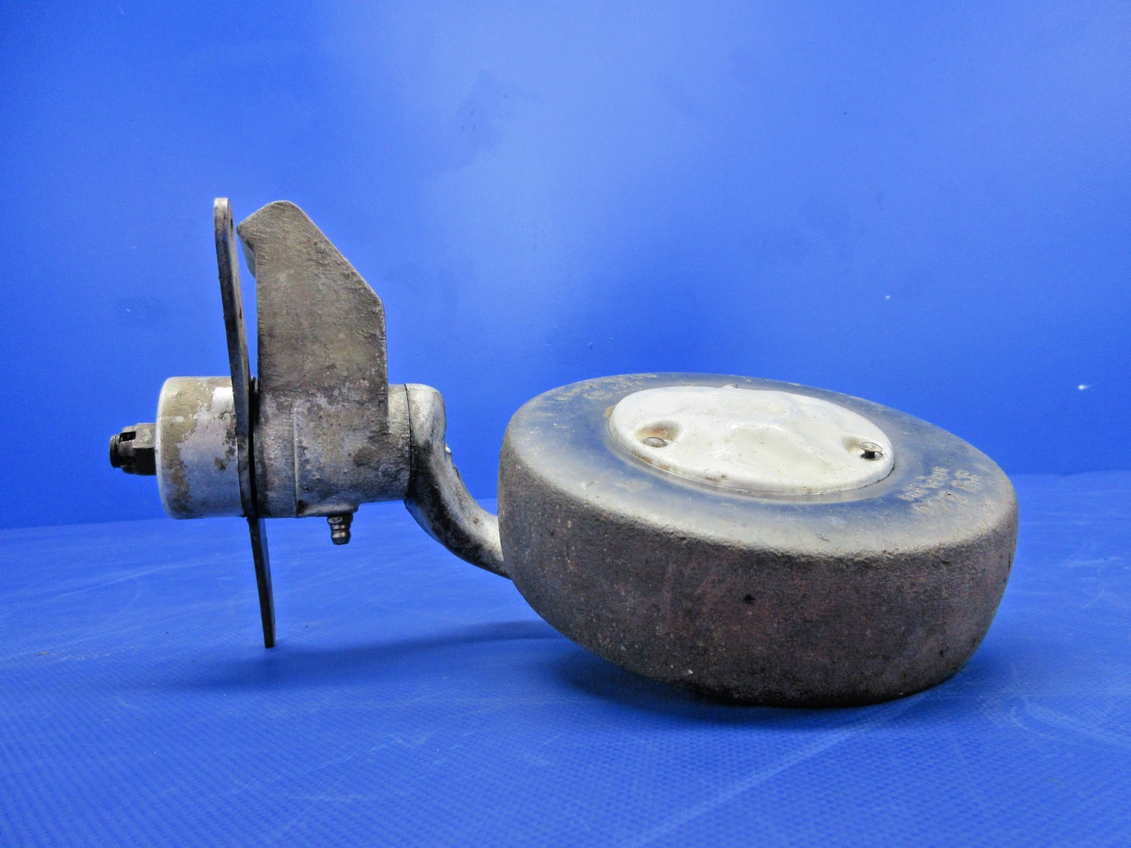 Scott Tailwheel w/ 6 x 2.00 Solid Tire 1-1/2" Wide Leaf Spring (0626-777)4