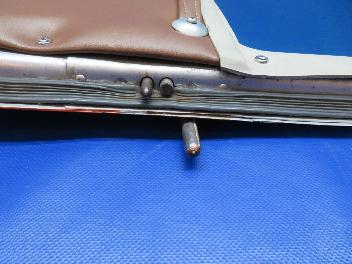 Mooney M20E Cabin Door w/ Hinge & Inflatable Door Seal No Key 3310-6 (0424-164)