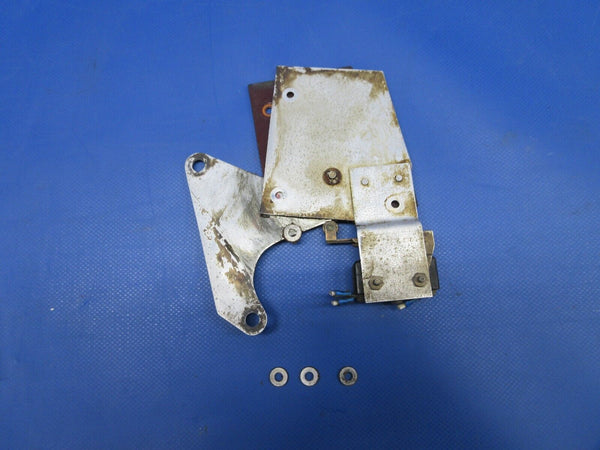 Beech 95 / D95A Travel Air Air Inlet Limit Switch Actuator AN3169-1 (0524-1199)