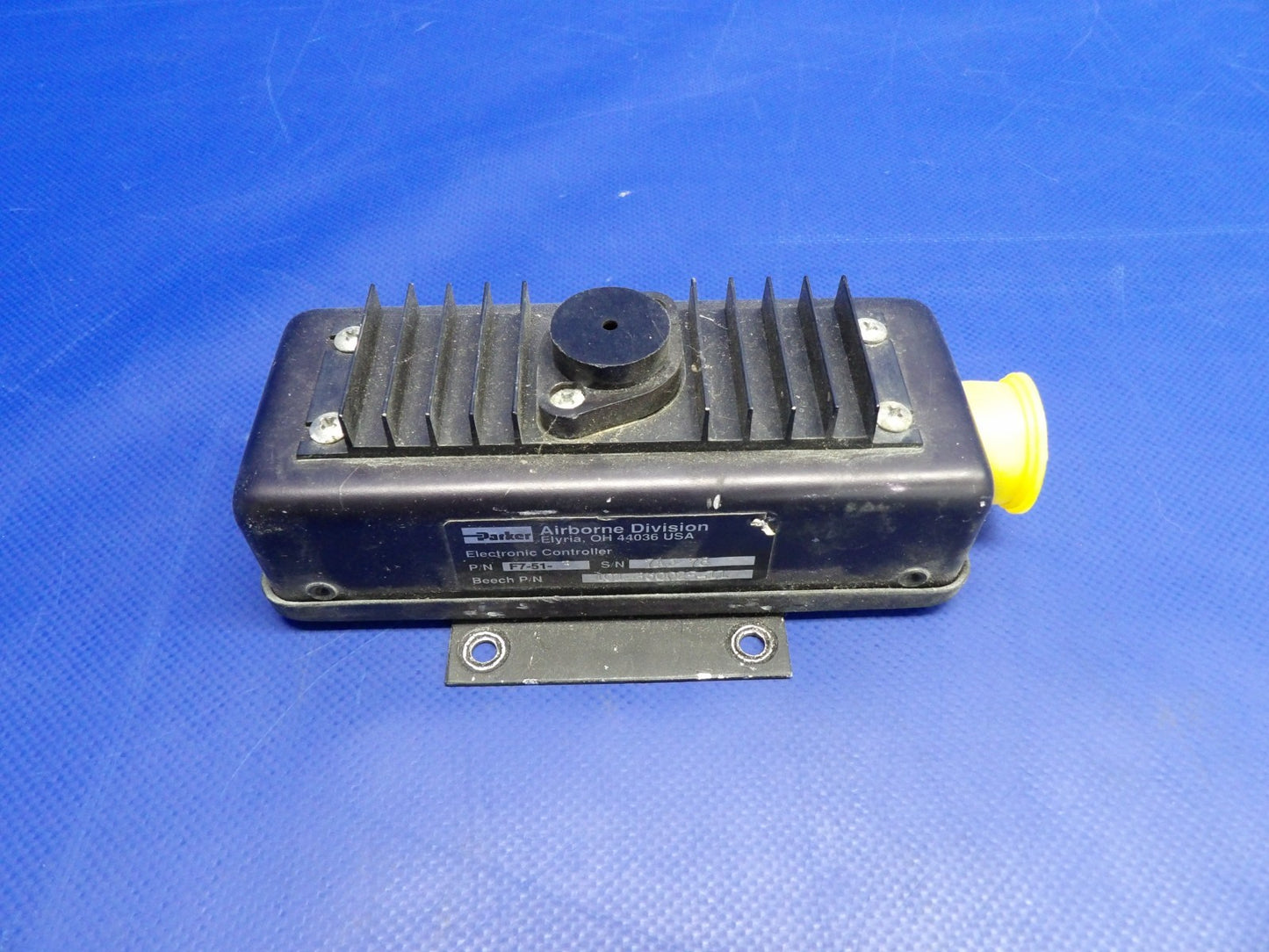 Airborne Air Valve Bleed Controller P/N F7-51-3 /  101-380025 CORE (0426-1263)0