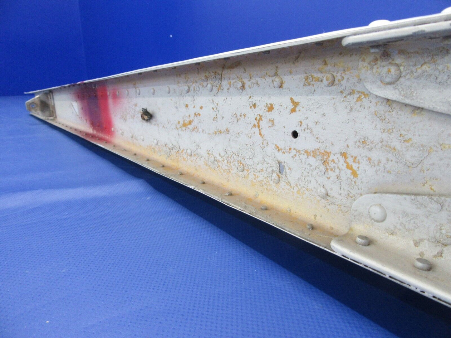 Piper PA-28-181 Archer Vertical Stabilizer / Fin Assy P/N 66975-03 (0424-09)
