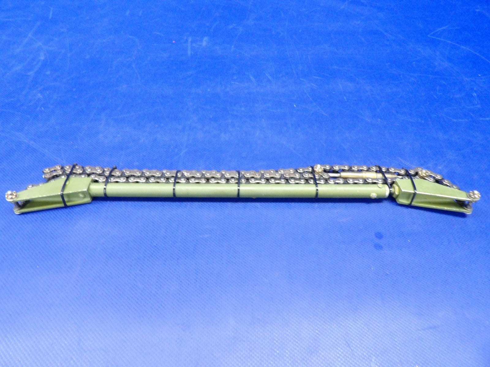 Cessna 421 Control Yoke Interconnect Rod & Chain P/N 5015045-1 (0726-1228)1