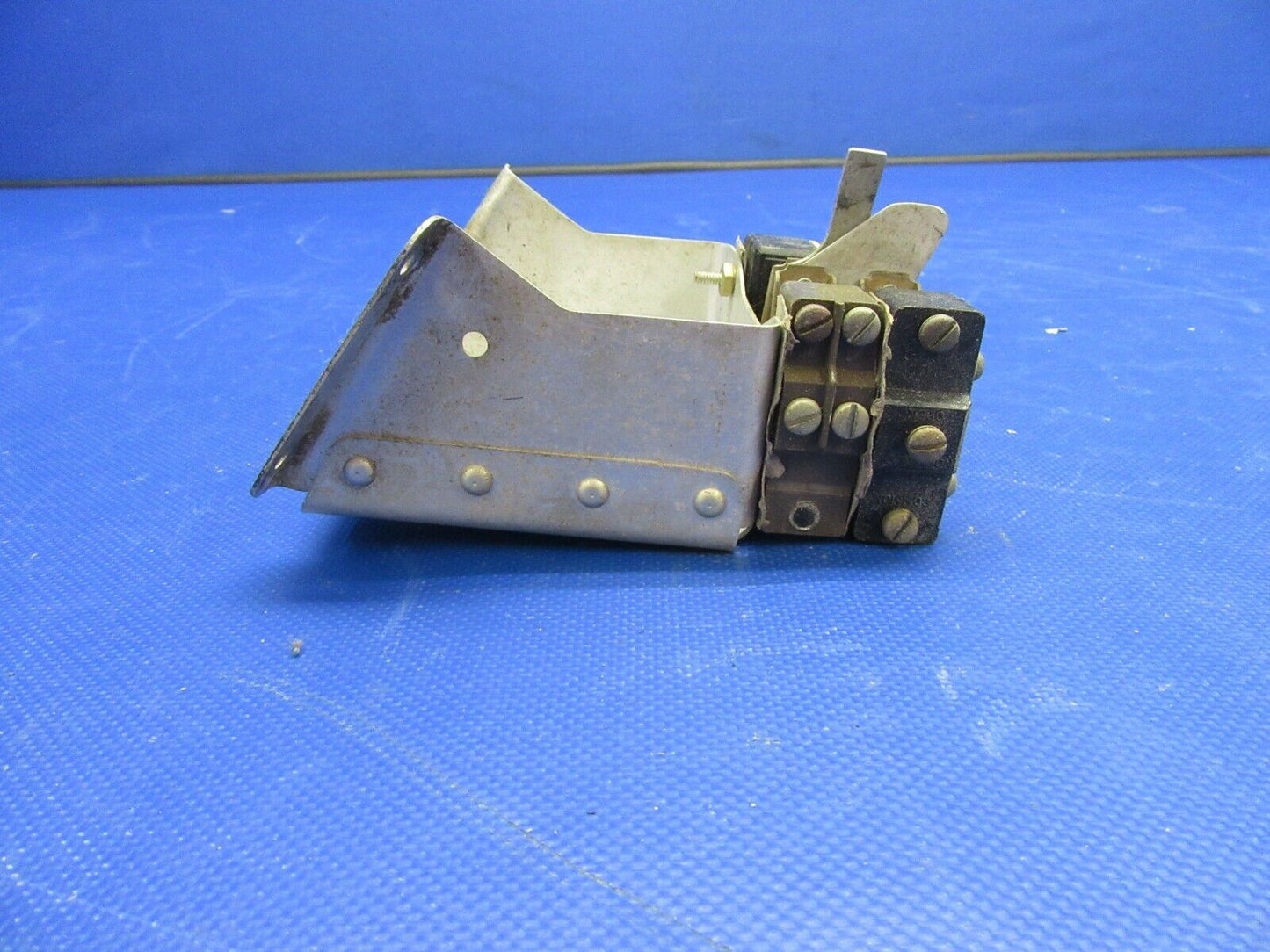 Beech Baron 95-B55 Landing Gear Limit Switch P/N 95-364011 (1121-373)