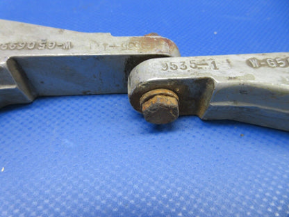 Piper PA23 Aztec Nose Gear Scissor & Bushing Assy P/N 752-914 (0324-718)