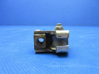 Cessna 172 / 172P FWD RH Seat Roller Housing P/N 1414104-65 (0824-1281)
