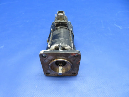 47031528