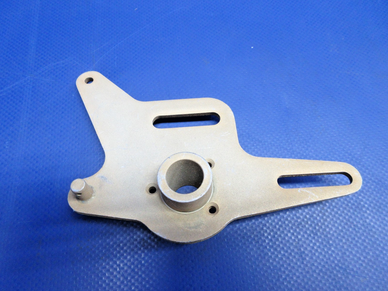 Beech RH Throttle Braze Arm w/8130 P/N 50-524510-10 NOS (0426-843)5