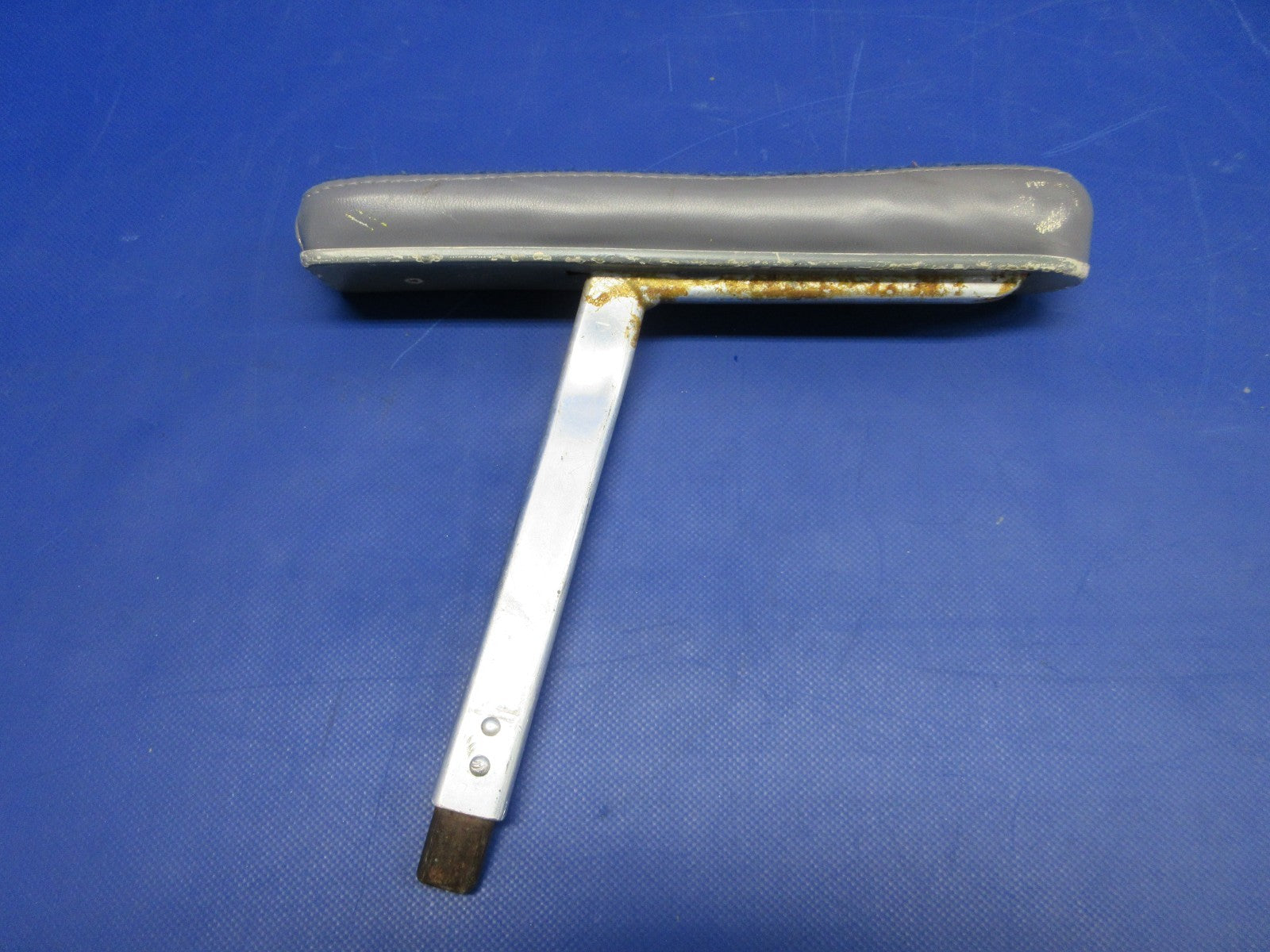 Cessna 310 / 310I Left Hand Armrest P/N 0812990-16 (0326-873)1